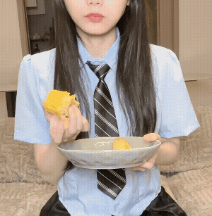 268.猎奇，精液食物，射在各种食物上再让妹妹吃掉，26G。-第2张图片-萌站