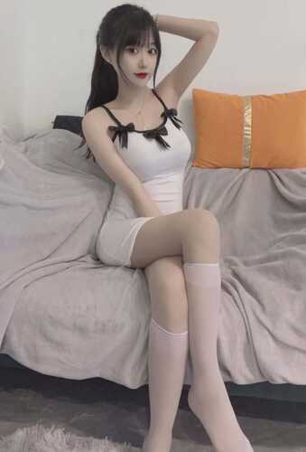 ❤️女神瑜伽裤❤️女神性感瑜伽裤 完美勾勒出女神魔鬼身材 灌满她的小骚穴，是对她努力做瑜伽最大的肯定-第2张图片-萌站