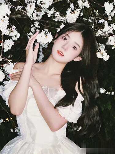 ❤️女神瑜伽裤❤️女神性感瑜伽裤 完美勾勒出女神魔鬼身材 灌满她的小骚穴，是对她努力做瑜伽最大的肯定-第5张图片-萌站