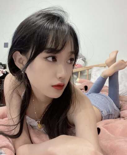 JK学妹的黑丝直接撕开就是一顿后入猛插-第2张图片-萌站