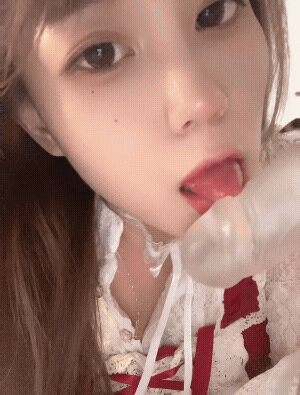 275.露脸足控福利姬-软软，作品合集65V，10.2G。-第2张图片-萌站