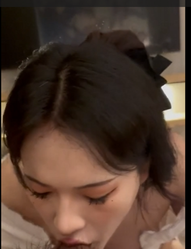 极品美人痣反差婊口交精液拉丝-第3张图片-萌站