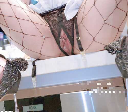 网红完具(迷人精)4.15厨房春情女仆[22P+2V+871M]-第4张图片-萌站