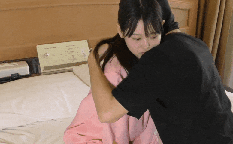 FC2-PPV-2858723⚡重金约炮清纯可爱超高颜值花季美少女⚡皮肤光滑细嫩白虎嫩逼无套内射 颜射⚡满满撸点-第3张图片-萌站