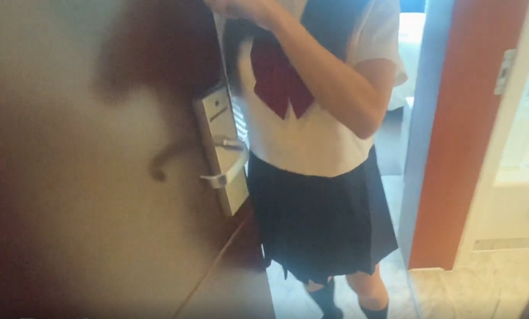 反差高中生 刚放假就迫不及待的找怪叔叔疏通下水道-第1张图片-萌站