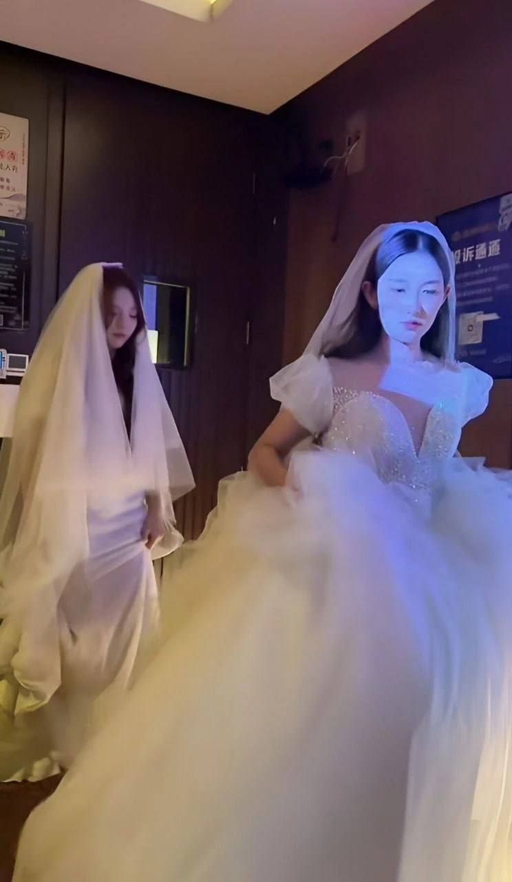 热门事件抖音反差婊新娘足疗技师211号️莉莉安️mp4-第4张图片-萌站