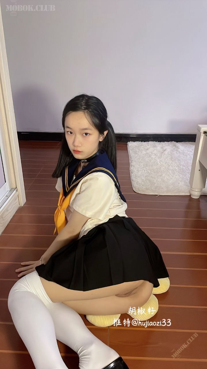 04年反差母狗女大胡椒籽24年5月合集-第6张图片-萌站