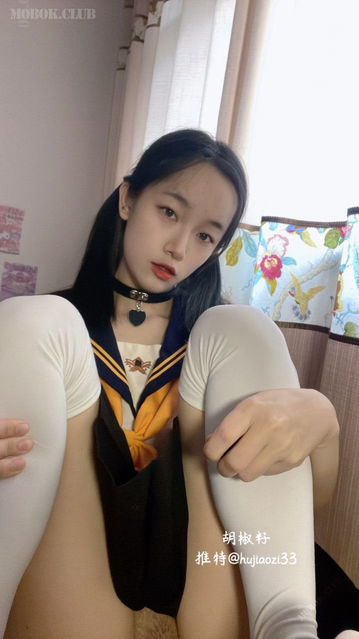 04年反差母狗女大胡椒籽24年7月合集-第3张图片-萌站