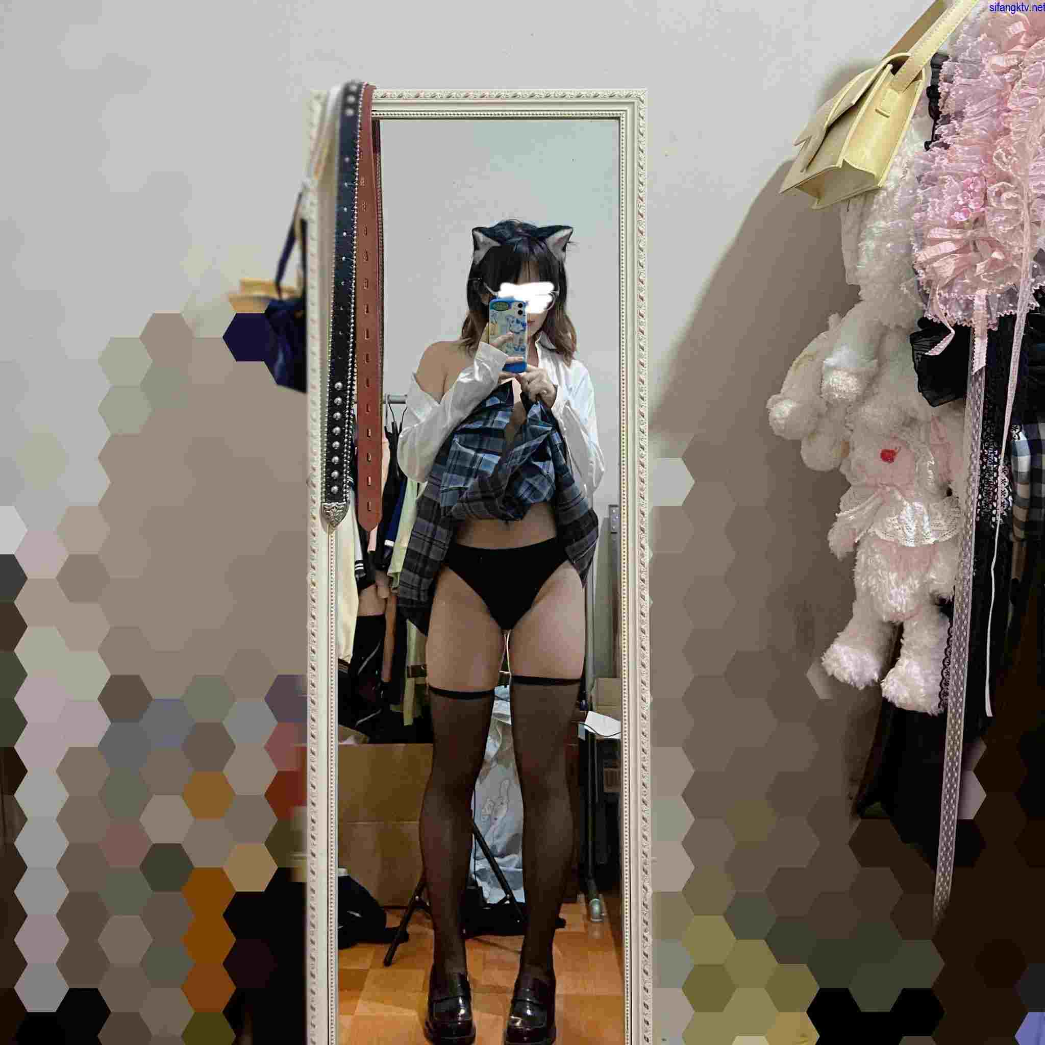 青春无敌 推特人气极品萝莉可甜可盐百变舞姬【嗨酱】高价定制裸舞、怼脸紫薇-第5张图片-萌站