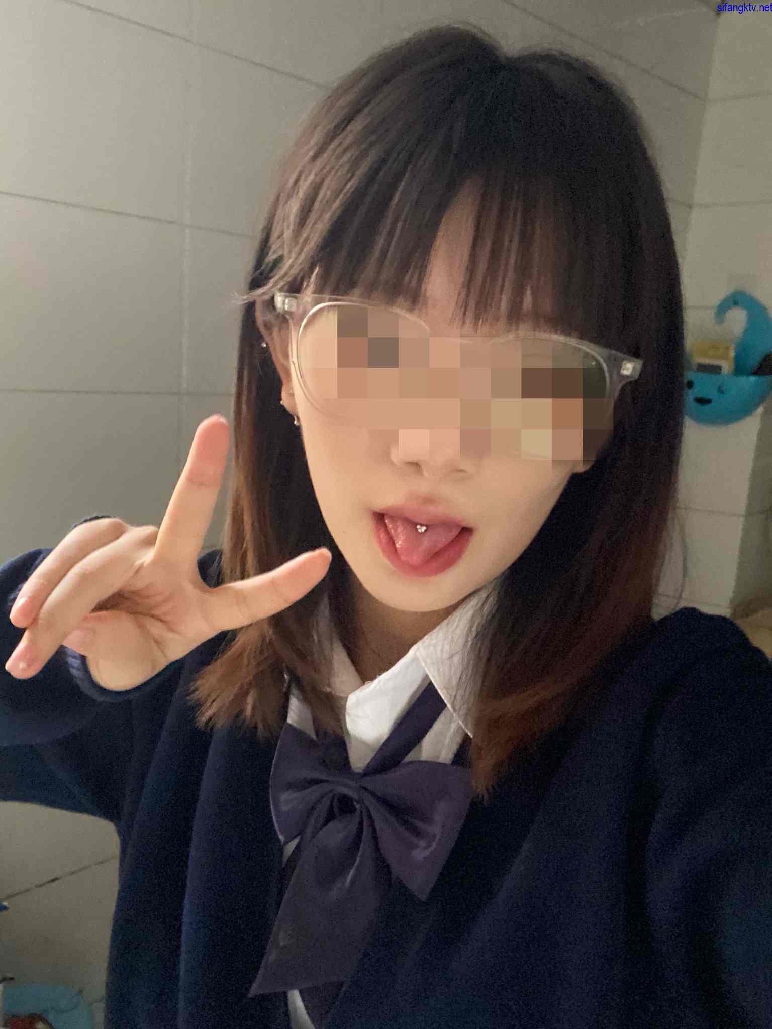 青春无敌 推特人气极品萝莉可甜可盐百变舞姬【嗨酱】高价定制裸舞、怼脸紫薇-第8张图片-萌站