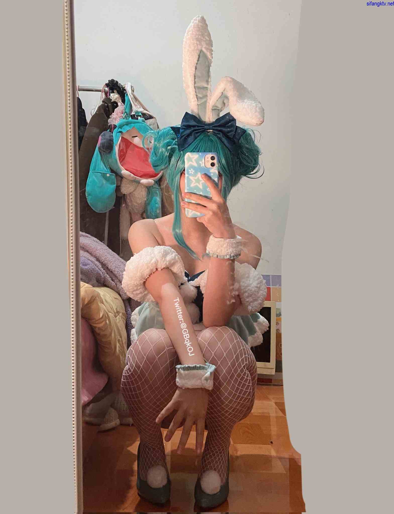 青春无敌 推特人气极品萝莉可甜可盐百变舞姬【嗨酱】高价定制裸舞、怼脸紫薇-第21张图片-萌站