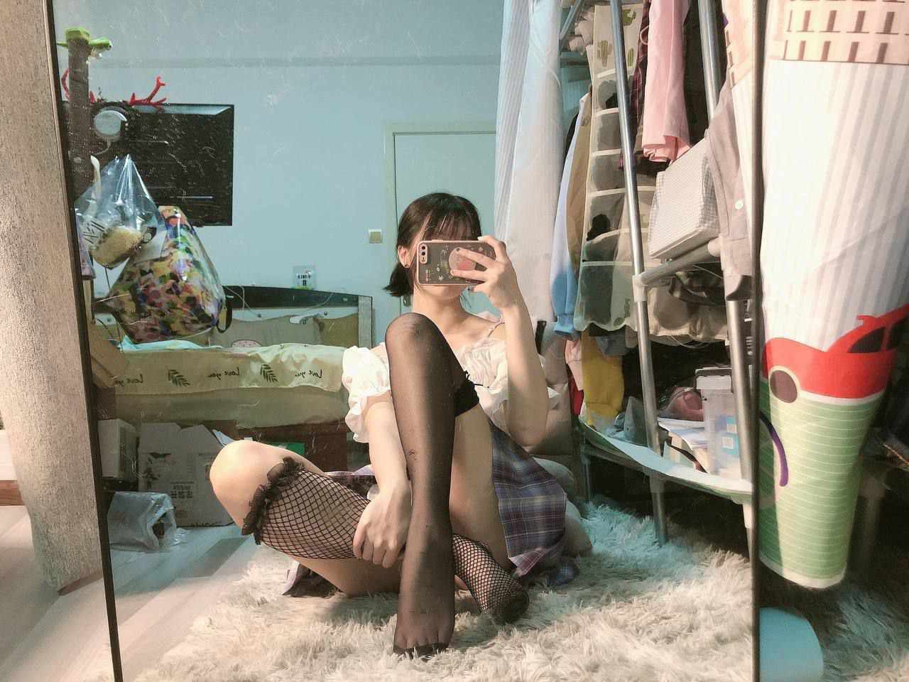 [重磅泄密]超极品高颜值素人露脸泄密流出30套 个个都是精品-第3张图片-萌站