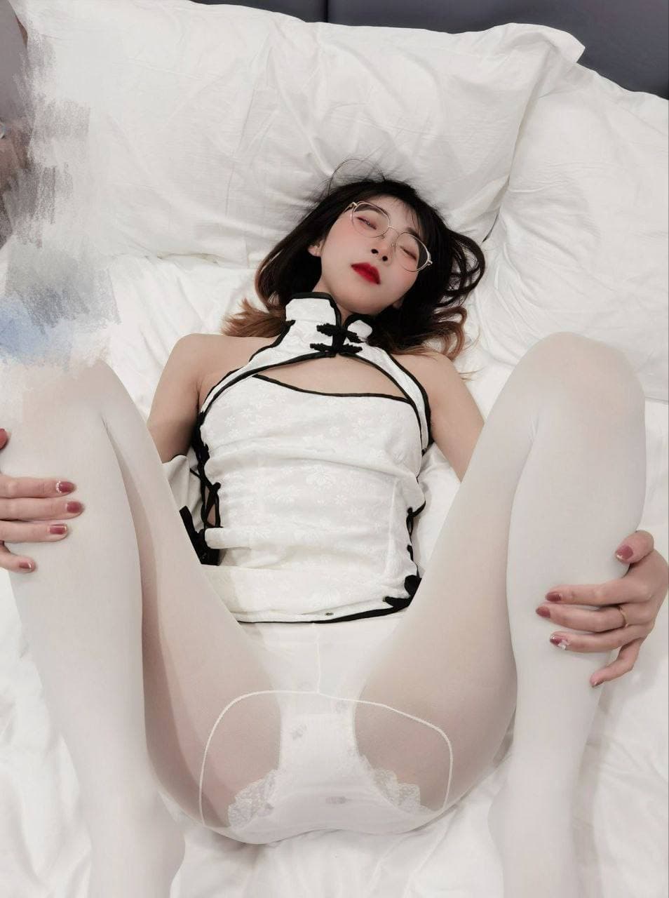 [重磅泄密]超极品高颜值素人露脸泄密流出30套 个个都是精品-第7张图片-萌站