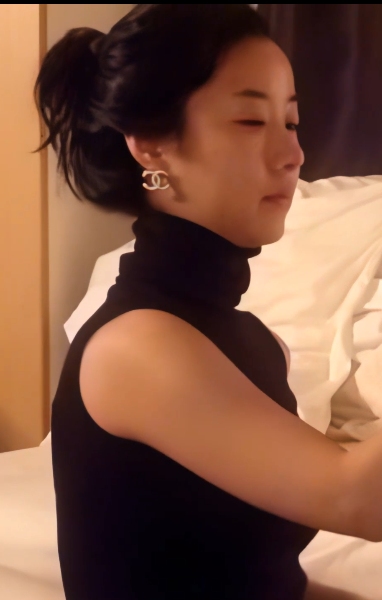 【韩国芸能界の事件】AI画质升级版未流出系列-潜规则超气质美女明星朴志X 无套抽插内射 表情妩媚诱惑 超清3K原版-第1张图片-萌站