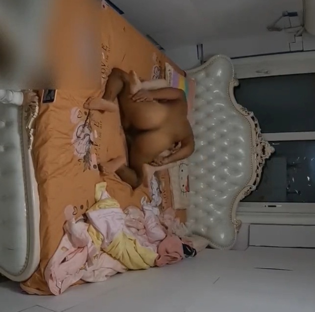 淫妻 娇小萝莉人妻激情黑祖宗 骚叫不止-第5张图片-萌站