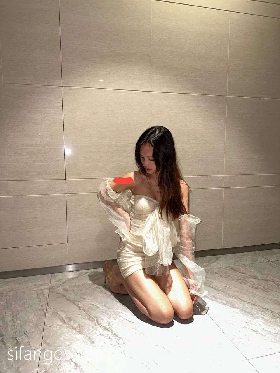 三位高冷女神泄密-第3张图片-萌站