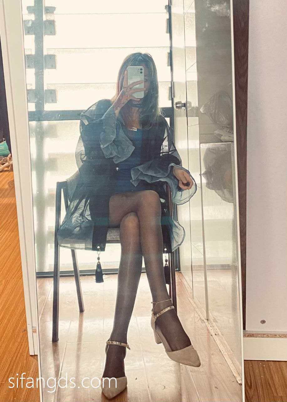 三位高冷女神泄密-第10张图片-萌站