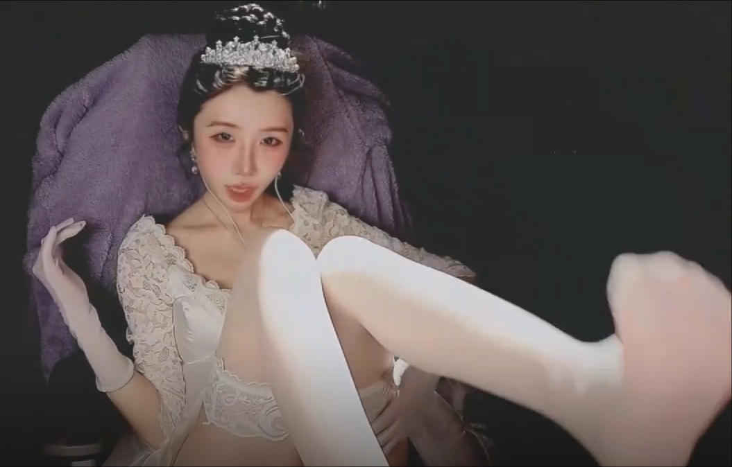 秋水ASMR+20250129新年婚纱版-吊带袜婚纱yyds-第1张图片-萌站