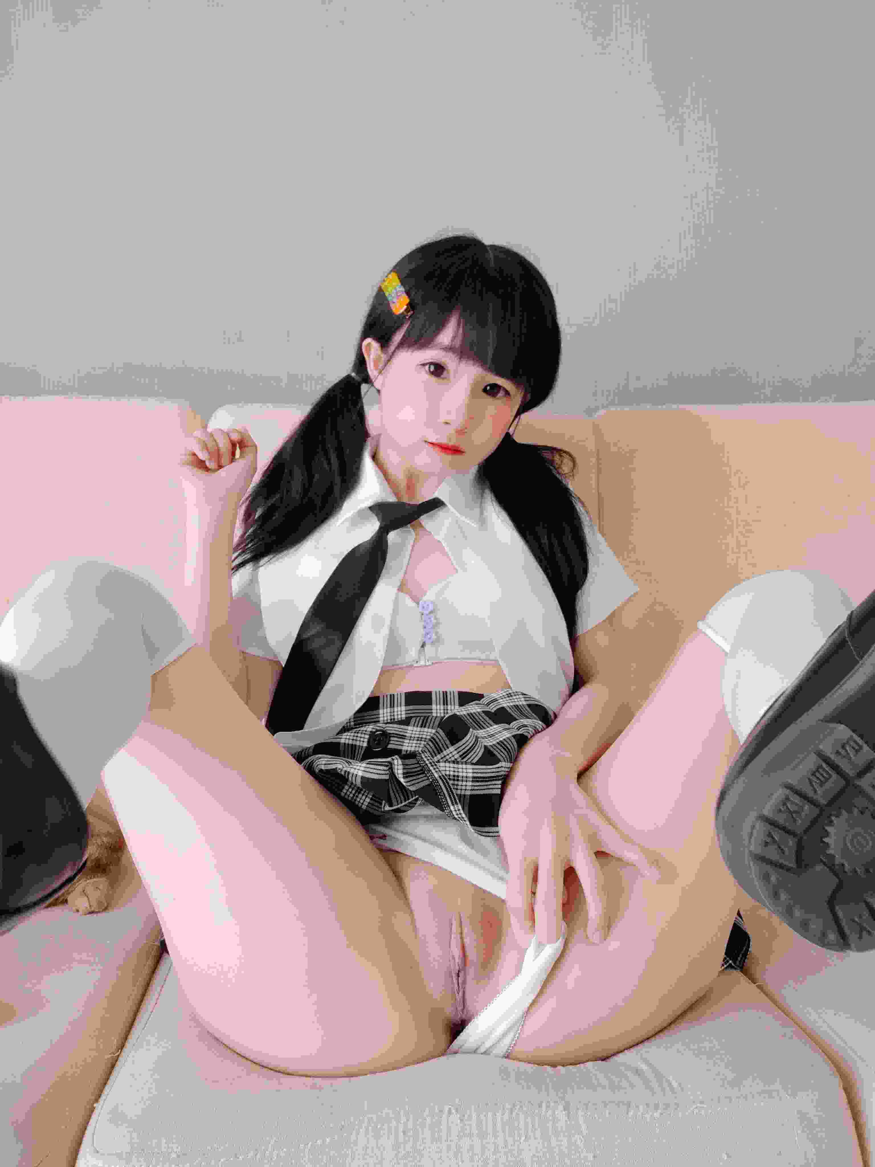 白虎小萝莉福利姬图集整理1 无毛白虎可爱至极 掰开小菊穴开发到底 2500张图-第30张图片-萌站