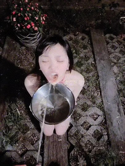  顶级露脸小母狗【Lunana】推特5000元订阅福利①，露出喝尿调教啪啪，各种花样玩花了[21V 1189P+2850M]-第10张图片-萌站