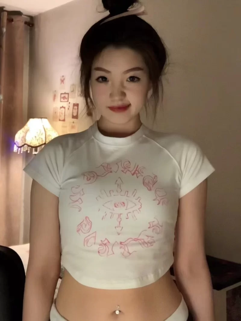  云盘露脸泄密京城小姐姐，职业小护士，平时喜欢撸铁，分手后大量不雅视图被前男友曝光[115v+235p+2.4g]-第2张图片-萌站