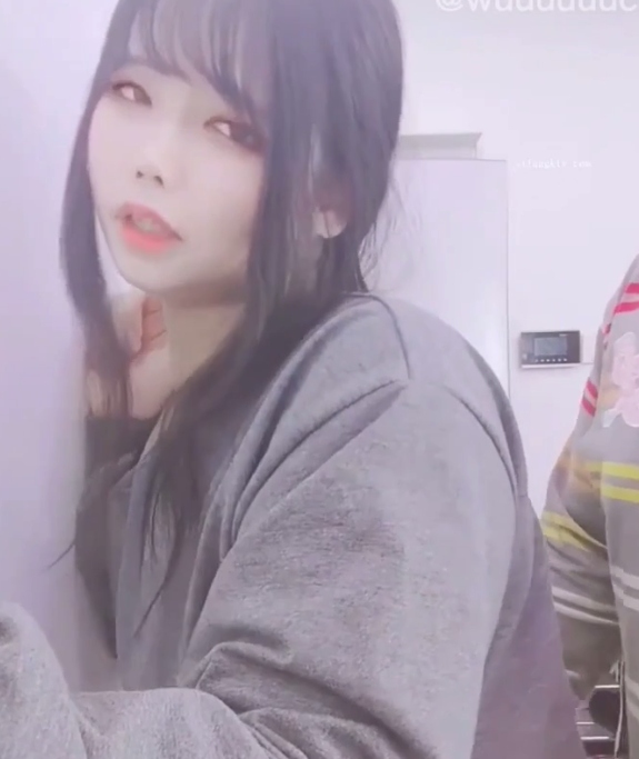 【伪娘】小舞酱四部视频合集 芭芭拉 雷姆 3p-第3张图片-萌站