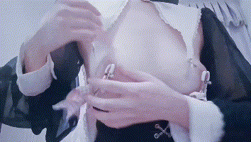 36.[Rheinphil]Cosplay修女，乳夹骑乘怪獸陰莖自慰，高潮抽搐